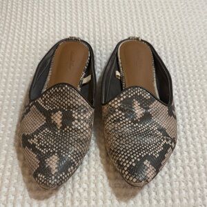 Universal Thread Snakeskin Mules